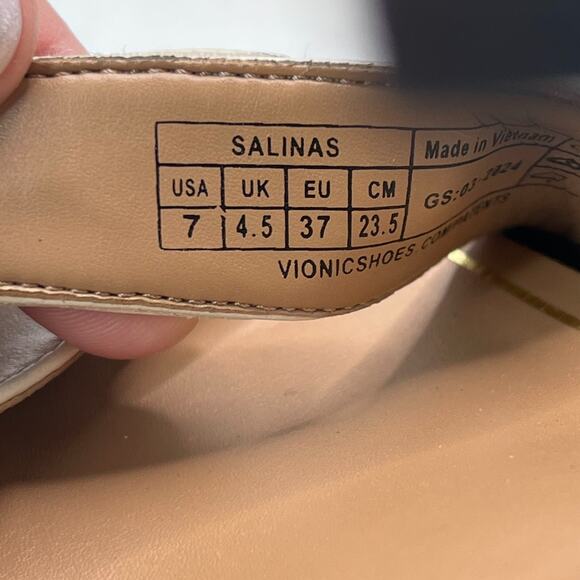 Vionic Salinas Supportive Orthotic Heeled Sandals Black Cream Women 7 Tried On - Picture 9 of 10